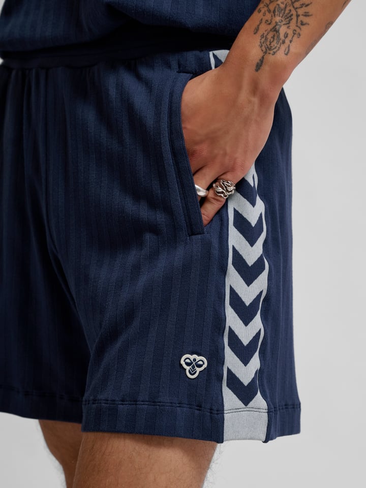 Hummel Hummel Kurze Hose Hmlarchive Erwachsene in BLACK IRIS günstig kaufen