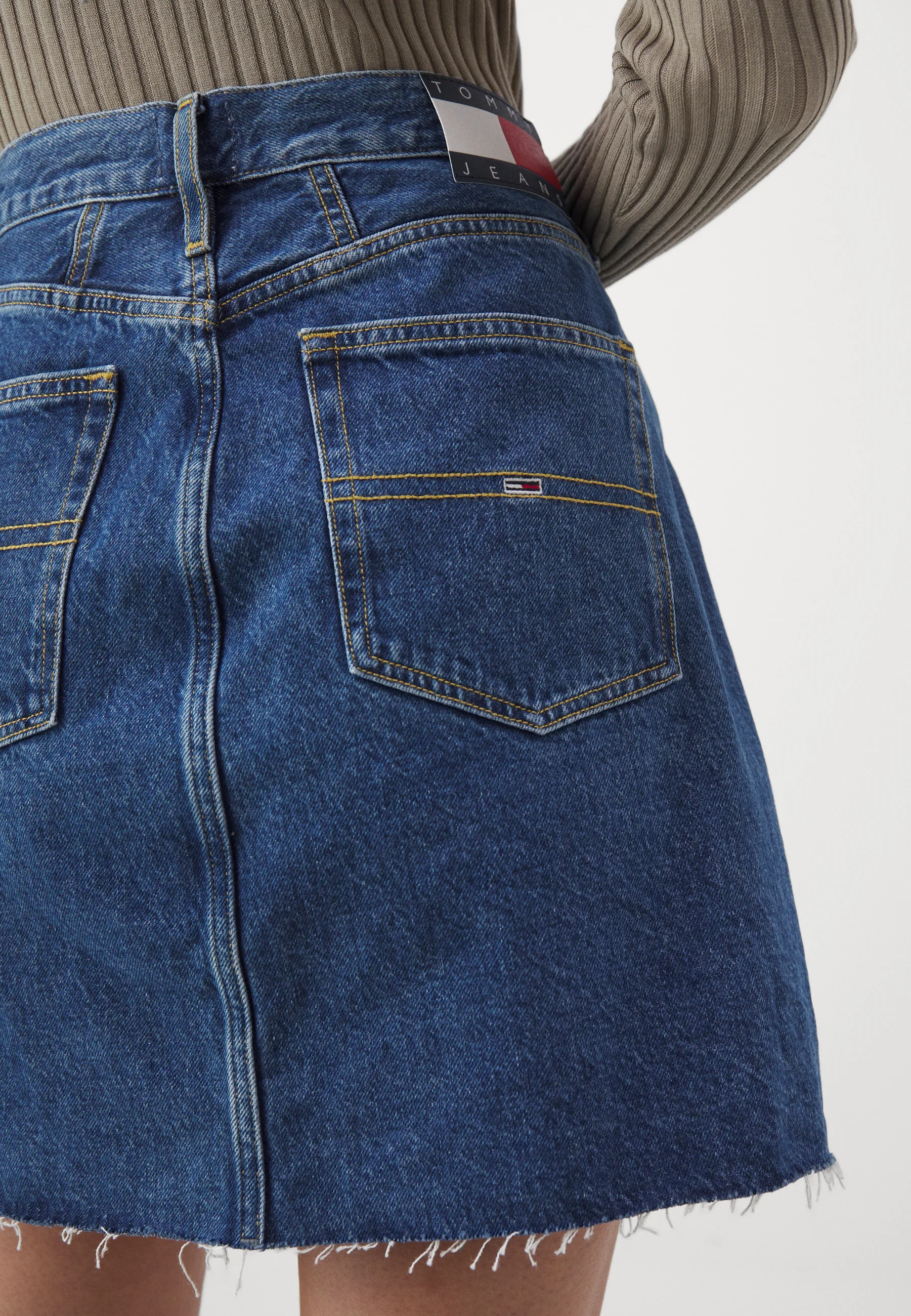 Tommy Jeans MOM SKIRT - Falda vaquera
