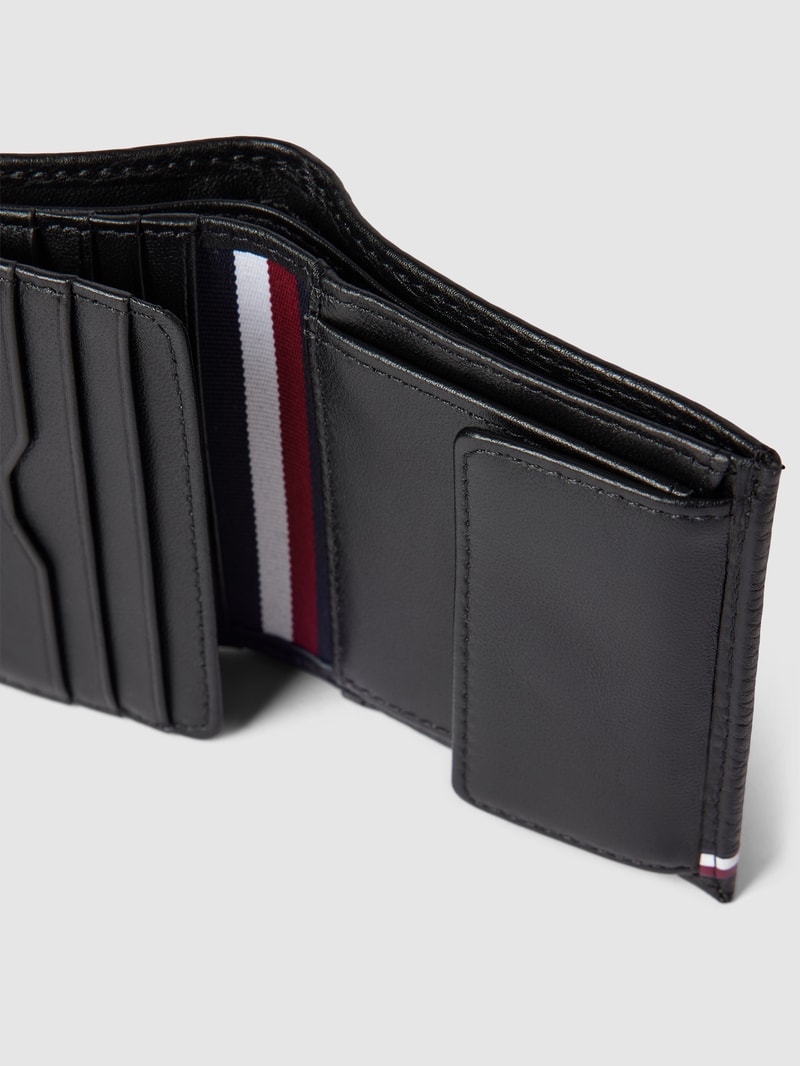Portemonnaie mit Label-Details Modell 'CENTRAL TRIFOLD' in schwarz