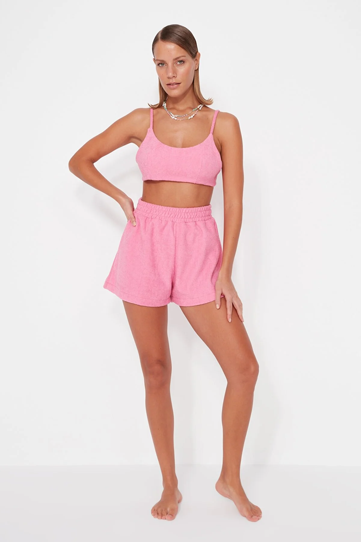 Trendyol Collection  Fuchsia gestricktes Handtuch-Blusen-Shorts-Set TBESS23AU00163