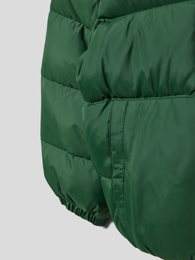 Steppjacke mit Label-Details Modell 'ESSENTIAL' in grün