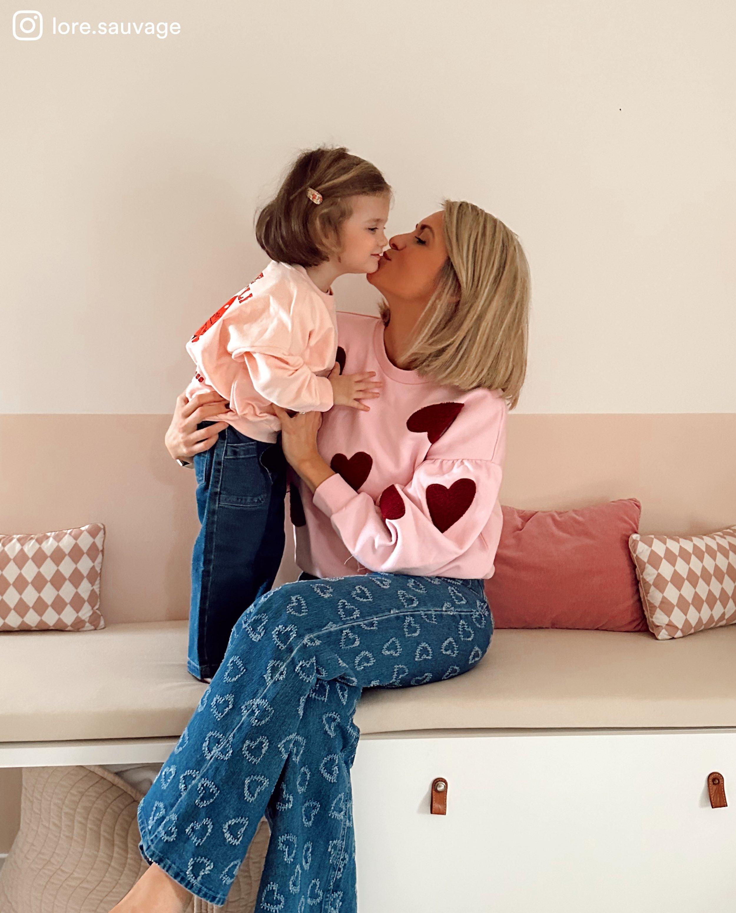 Blugi Sora Blue cu model cu inimă, croială evazată albastră