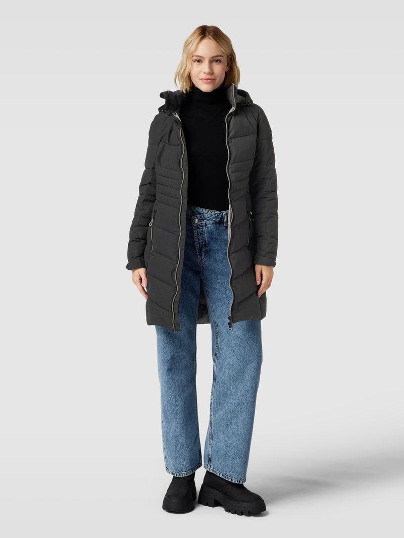 Steppjacke in Überlänge in schwarz
