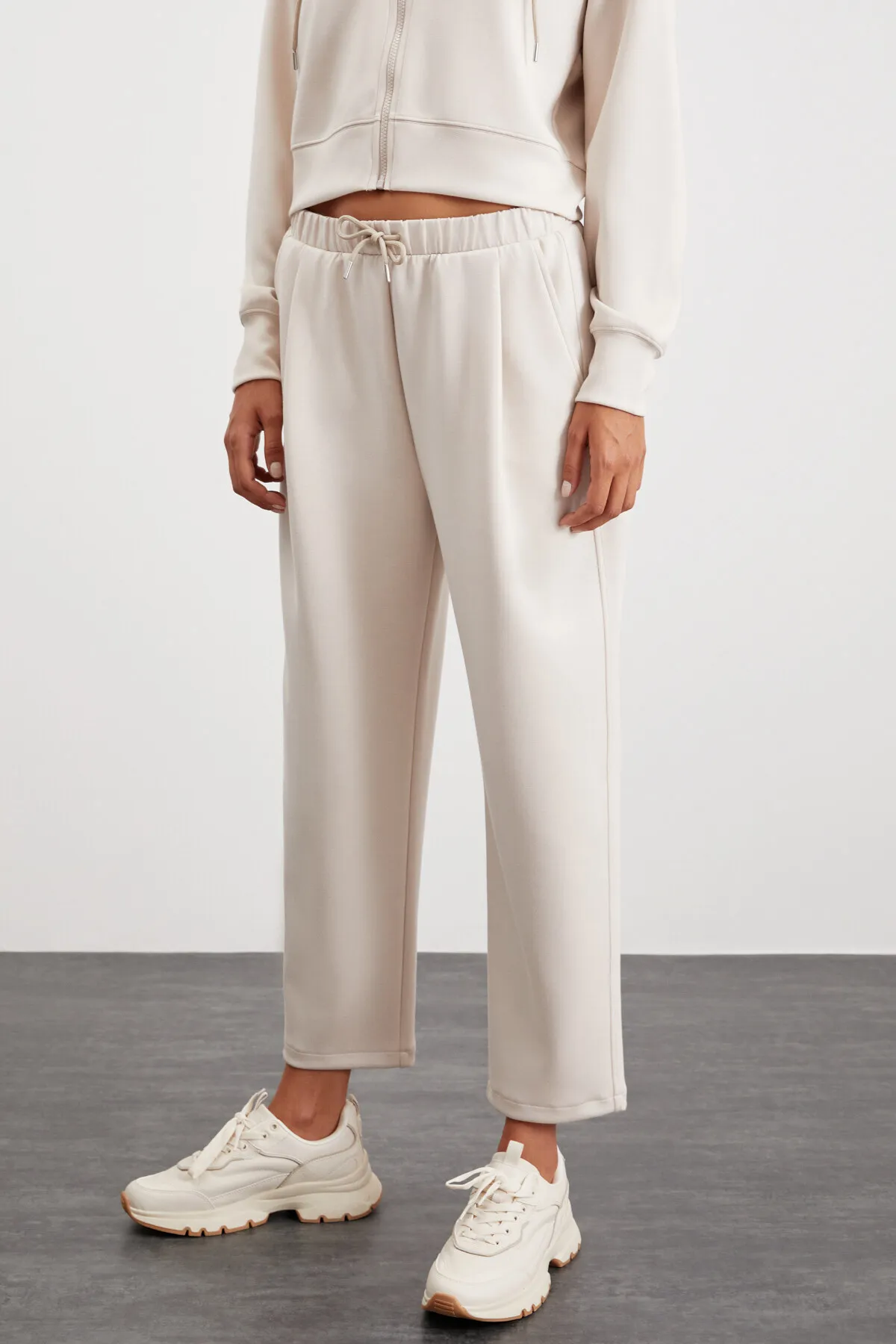 GRIMELANGE  Gıada Vanilla-Jogginghose für Damen mit elastischem Bund und Seitentaschen
