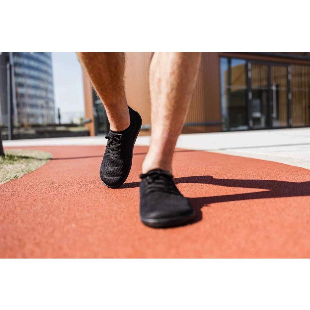 Be Lenka Dash All Black Barfußsneakers