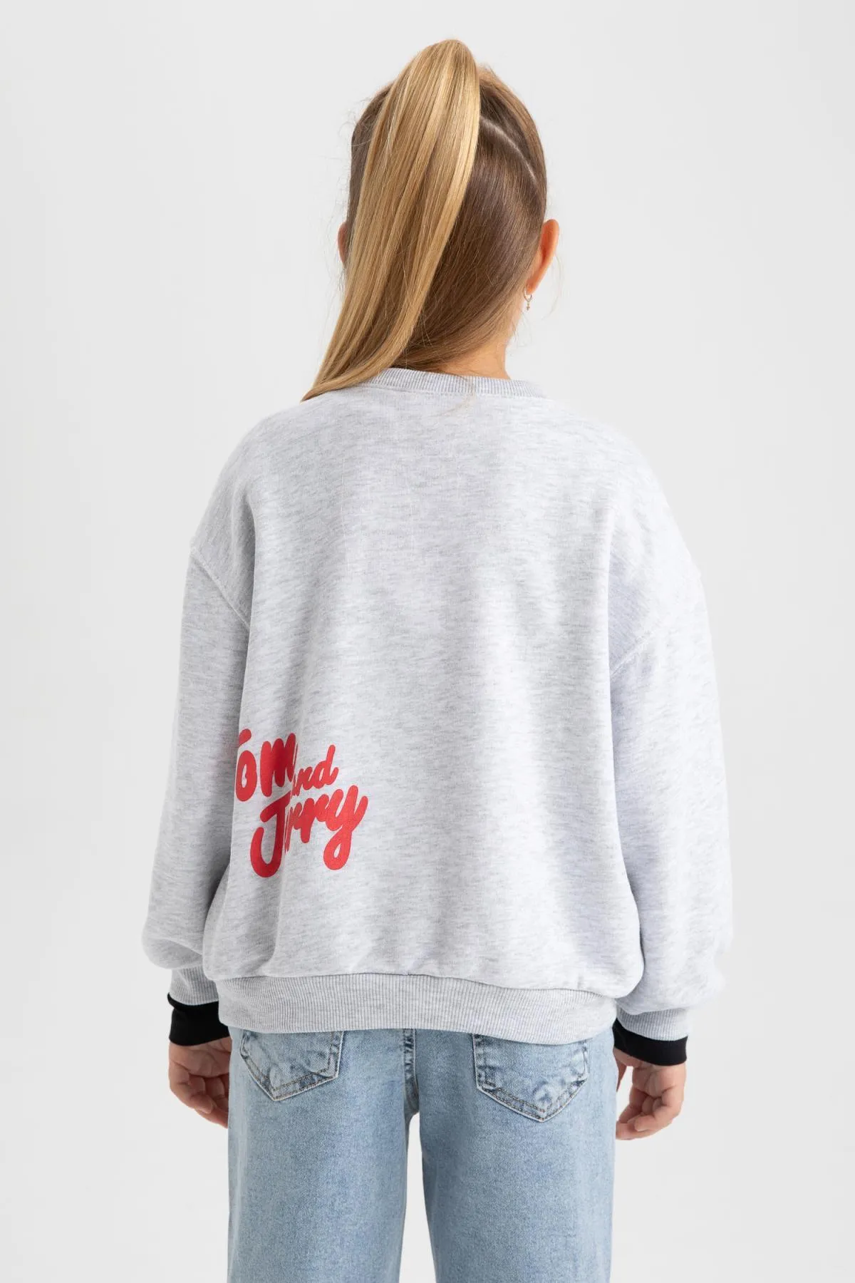 DeFacto  Mädchen-Sweatshirt mit normaler Passform und Rundhalsausschnitt von Tom & Jerry