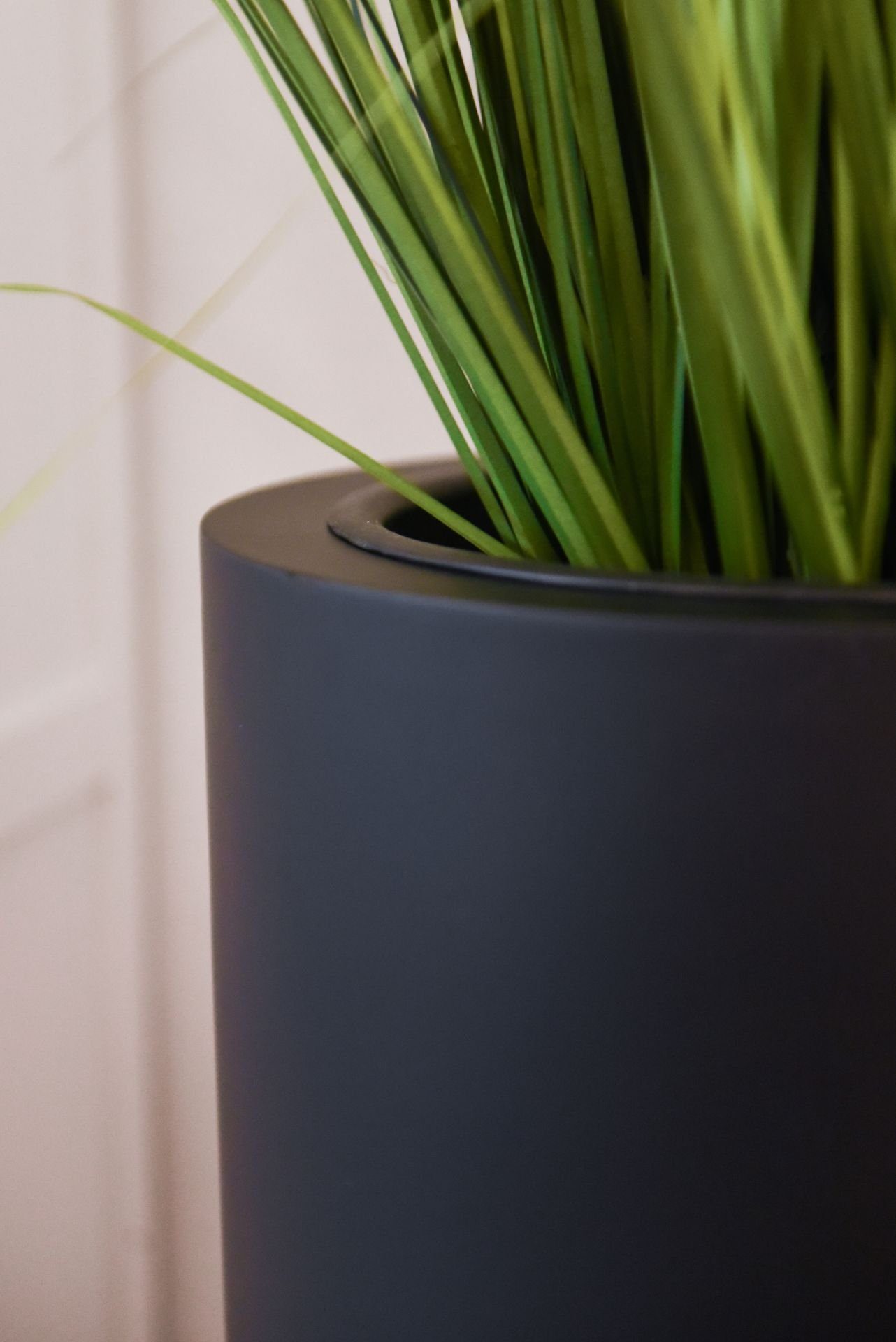 VIVANNO Pflanzkübel Pflanzkübel Pflanzgefäß Fiberglas PILA Schwarz - 37x100 cm