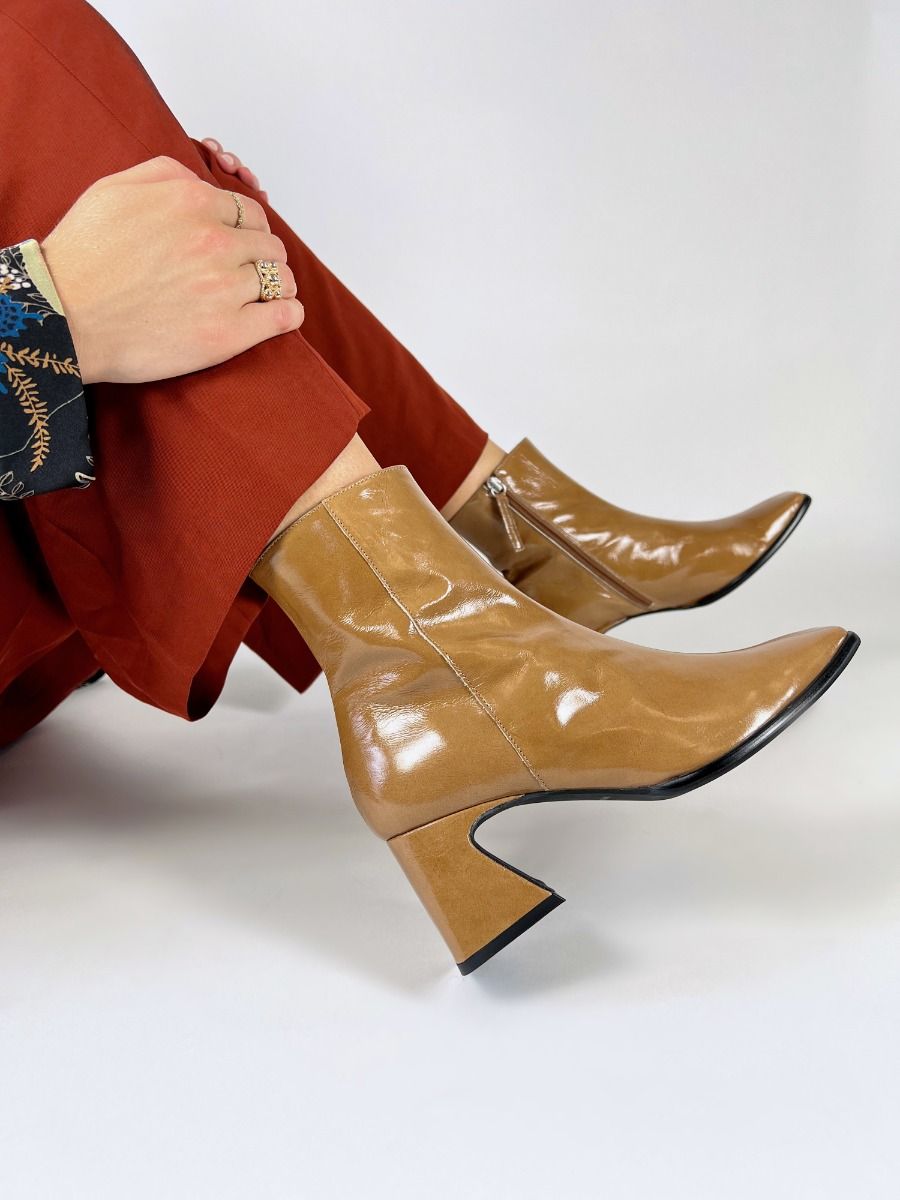 Angel Alarcon  23532-507N - Beige