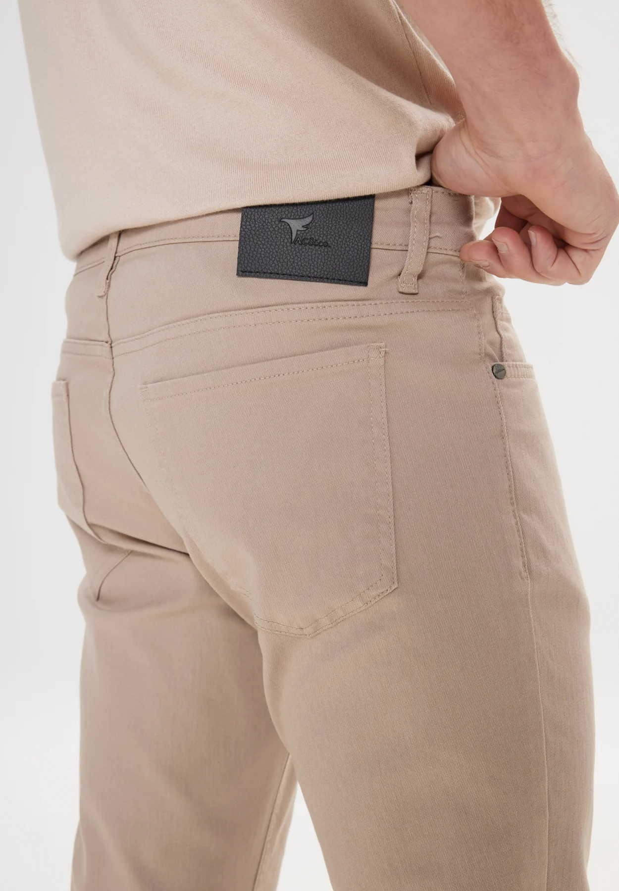 AC&CO / ALTINYILDIZ CLASSICS Vaqueros slim fit