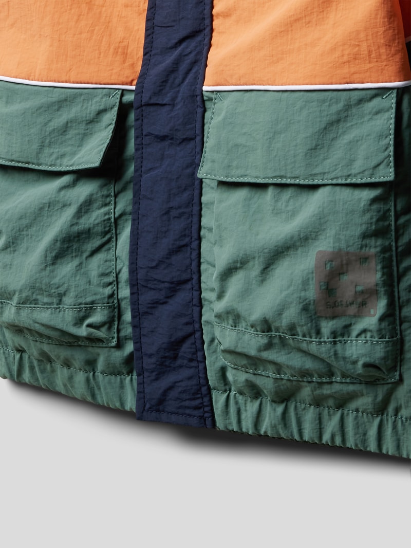 Jacke im Colour-Blocking-Design in khaki