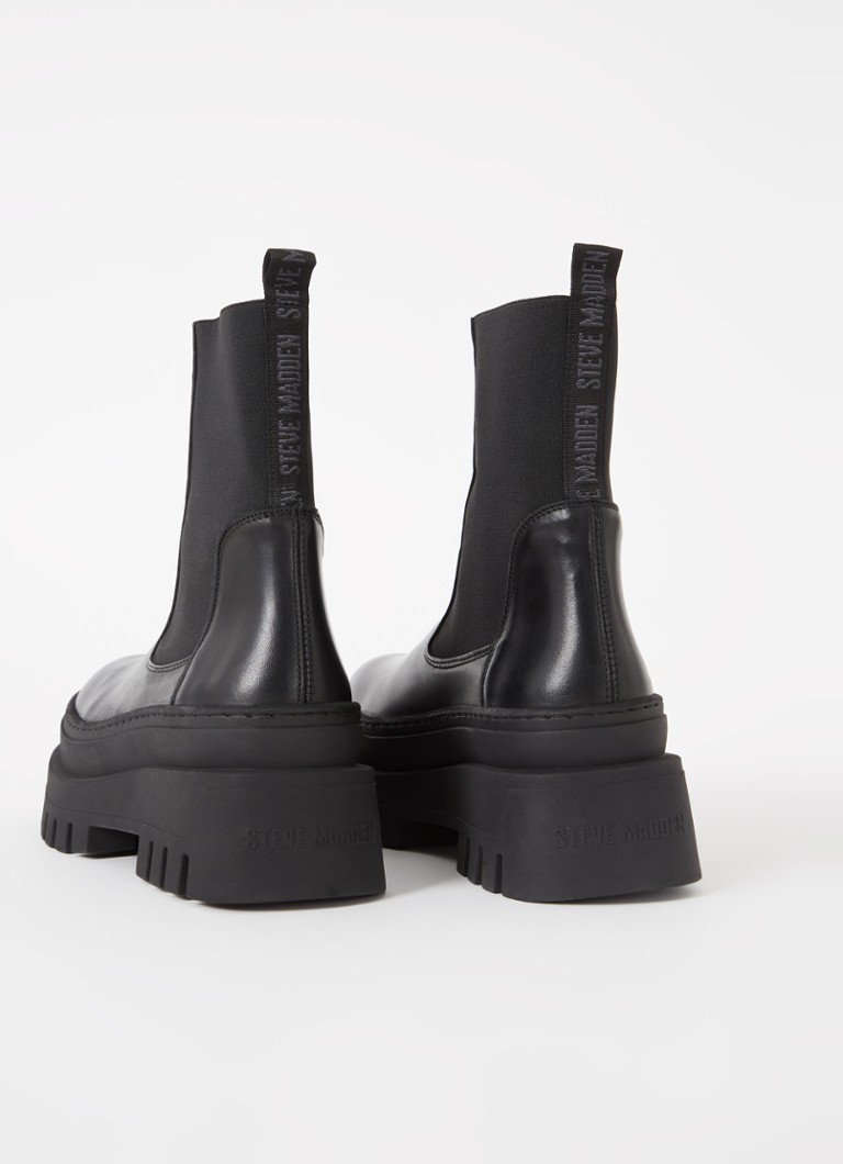 Ghete Chelsea de la Cassandra, personajul lui Steve Madden