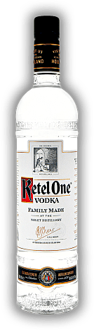 Ketel One Ketel One Viel traditionelle Handarbeit und Sorgfalt garantieren die sehr hohe Qualität dieses Holländischen Vodkas. 0,7	 Liter - Vol 40%
