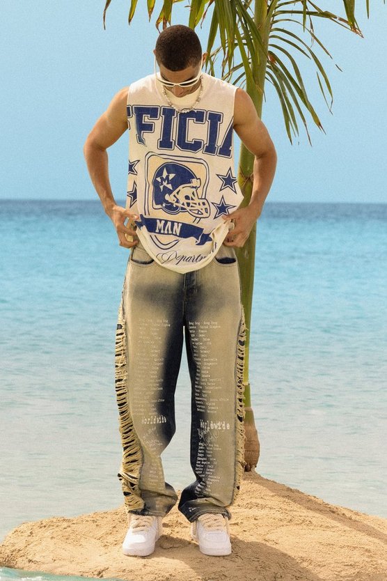 Lockere Jeans mit Rissen und Text-Print