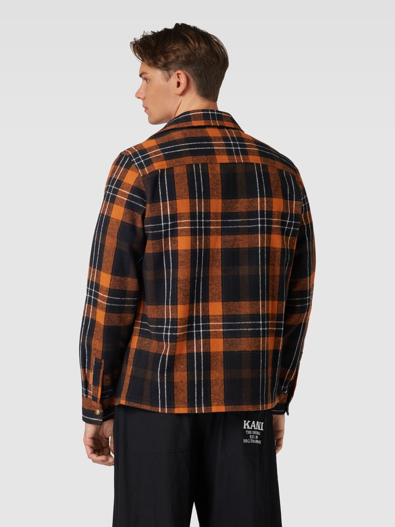 Flanellhemd mit Brusttaschen in schwarz