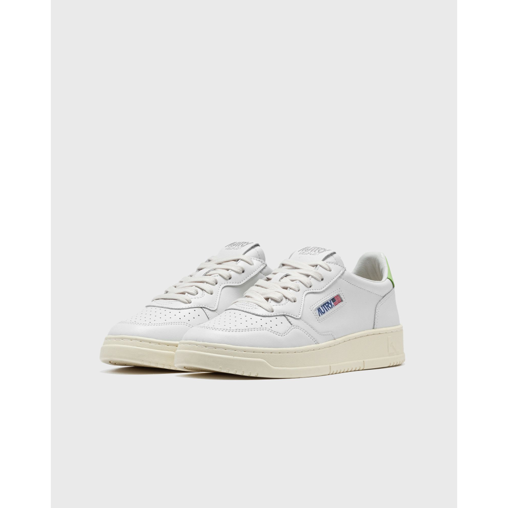 Autry WMNS Medalist Low W AULWLL60 / weiss