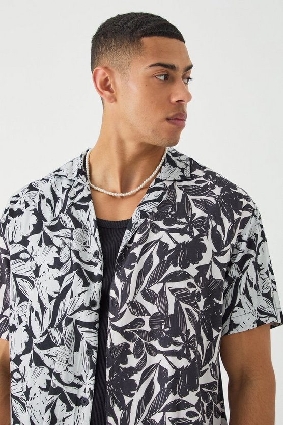 Kurzärmliges gespleißtes Oversize Viskose-Hemd mit floralem Print