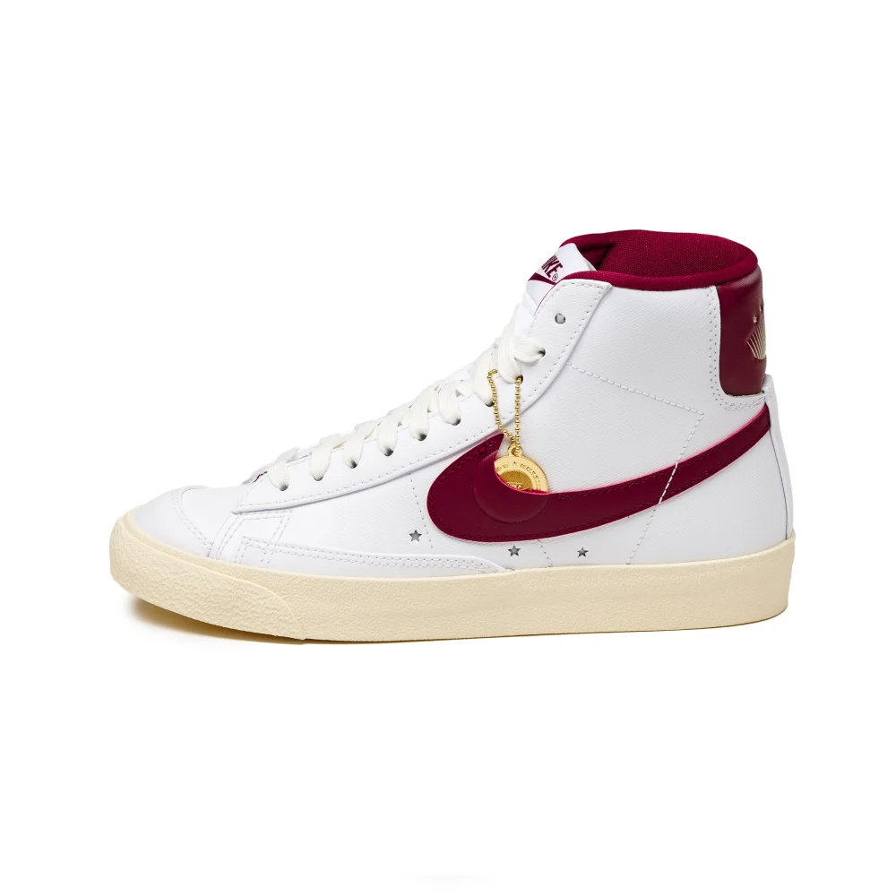 Nike Blazer Mid SE 77 DV7003-100 / weiss