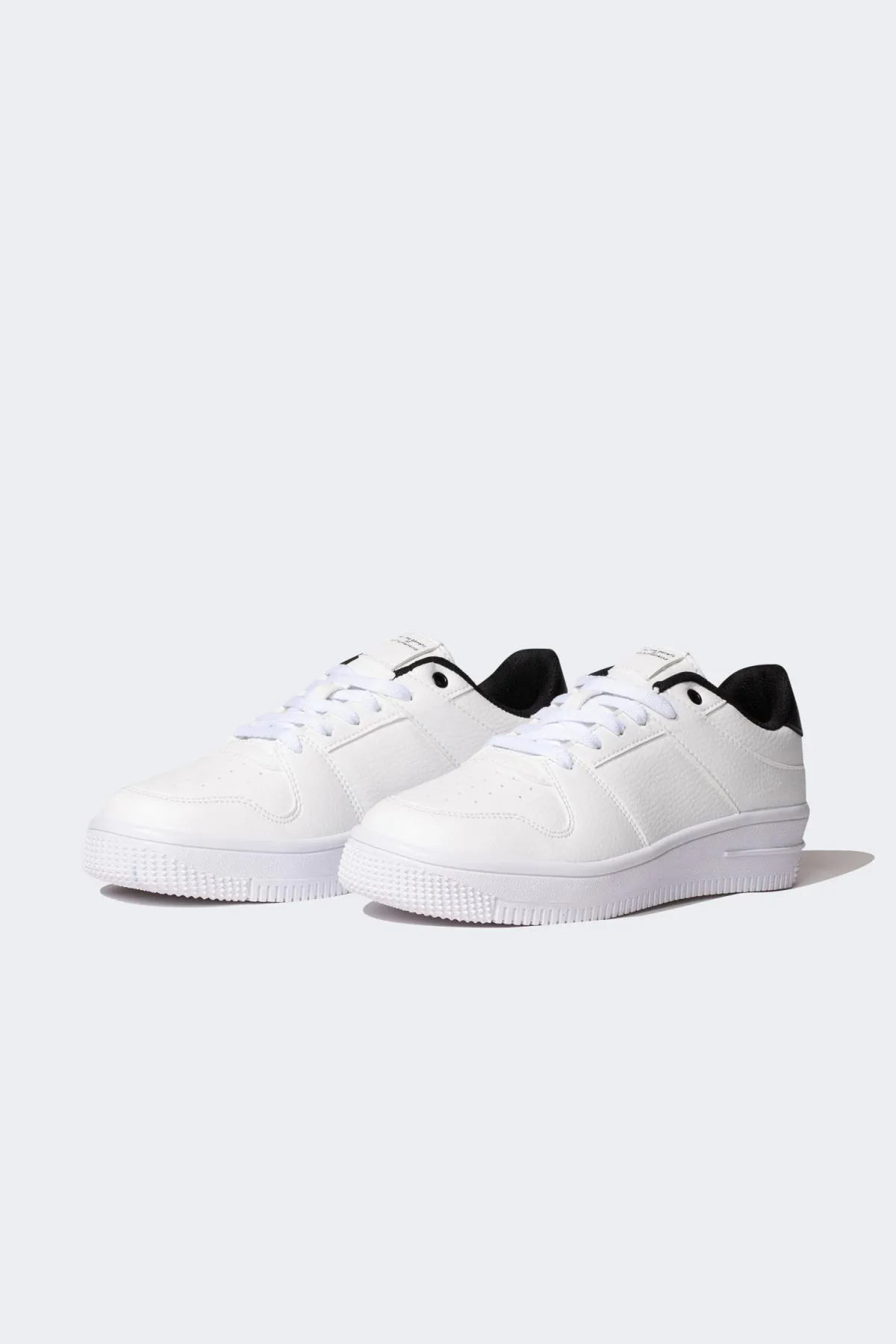DeFacto  Sneaker aus Kunstleder mit flacher Sohle für Jungen C1047a8ns