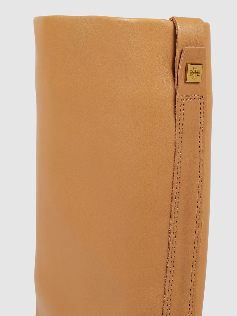Stiefel aus Leder in camel