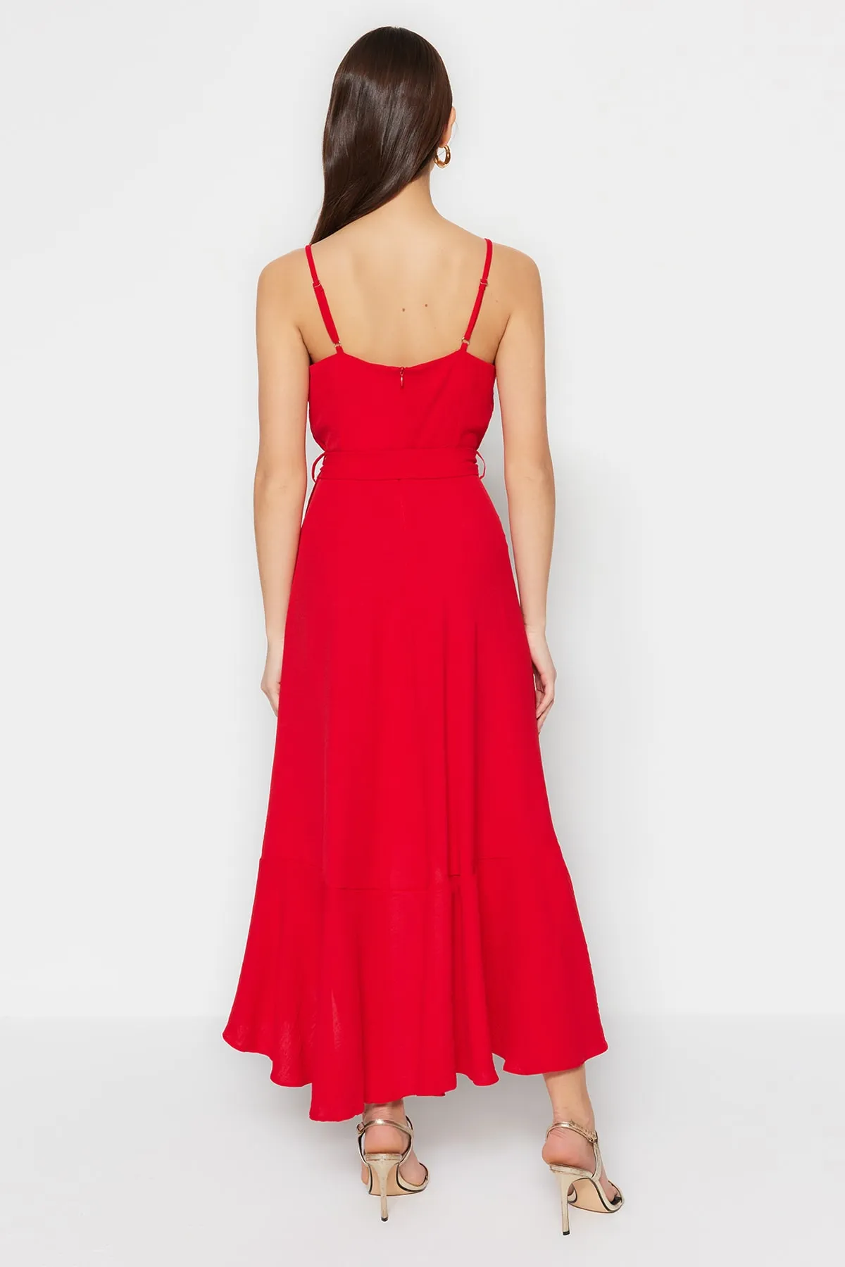 Trendyol Collection  Rotes, gewebtes Maxikleid in A-Linie/Glockenform mit Volant und Gürtel TWOSS23EL02271