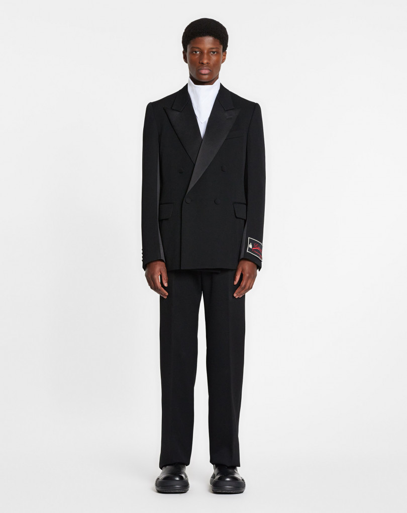 VESTE DE SMOKING À DOUBLE BOUTONNAGE AVEC PANNEAUX CONTRASTÉS