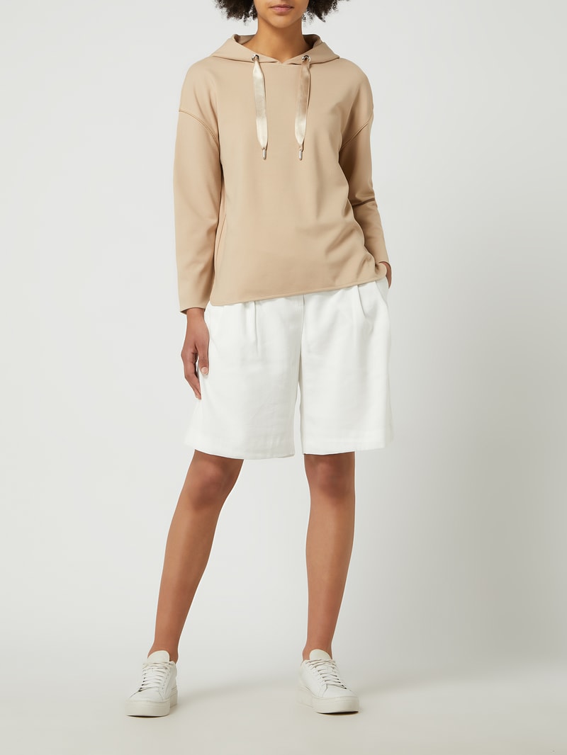 Bermudas aus Krepp in offwhite
