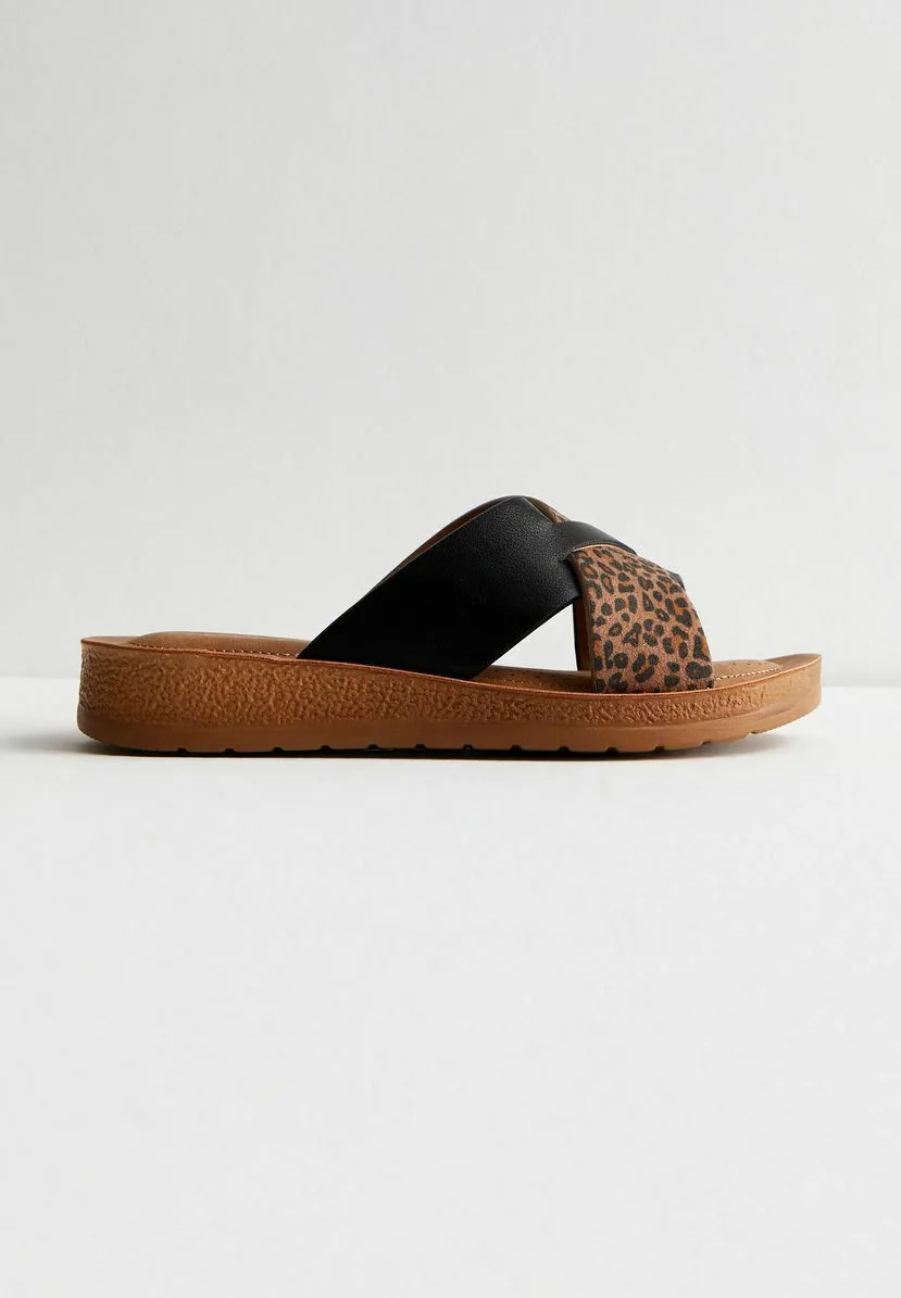 New Look Wide Fit Pantuflas con estampado de leopardo y corte ancho