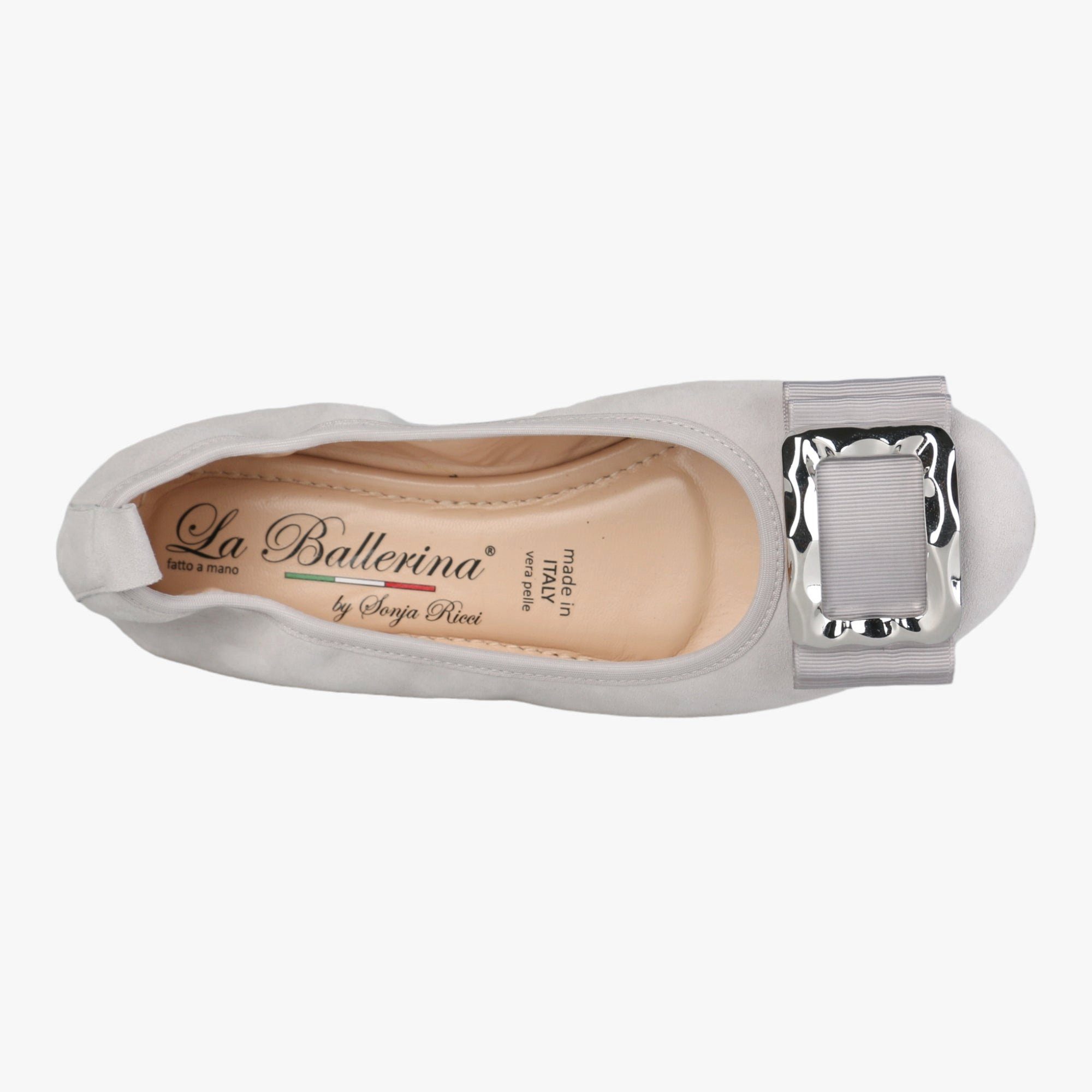 La Ballerina CAMBIO SET Veloursleder hellgrau Linda C & Riorita silber glanz Ballerina Trend Ballerinas 2023, 2ei wechselbare Schnallen im Lieferumfang