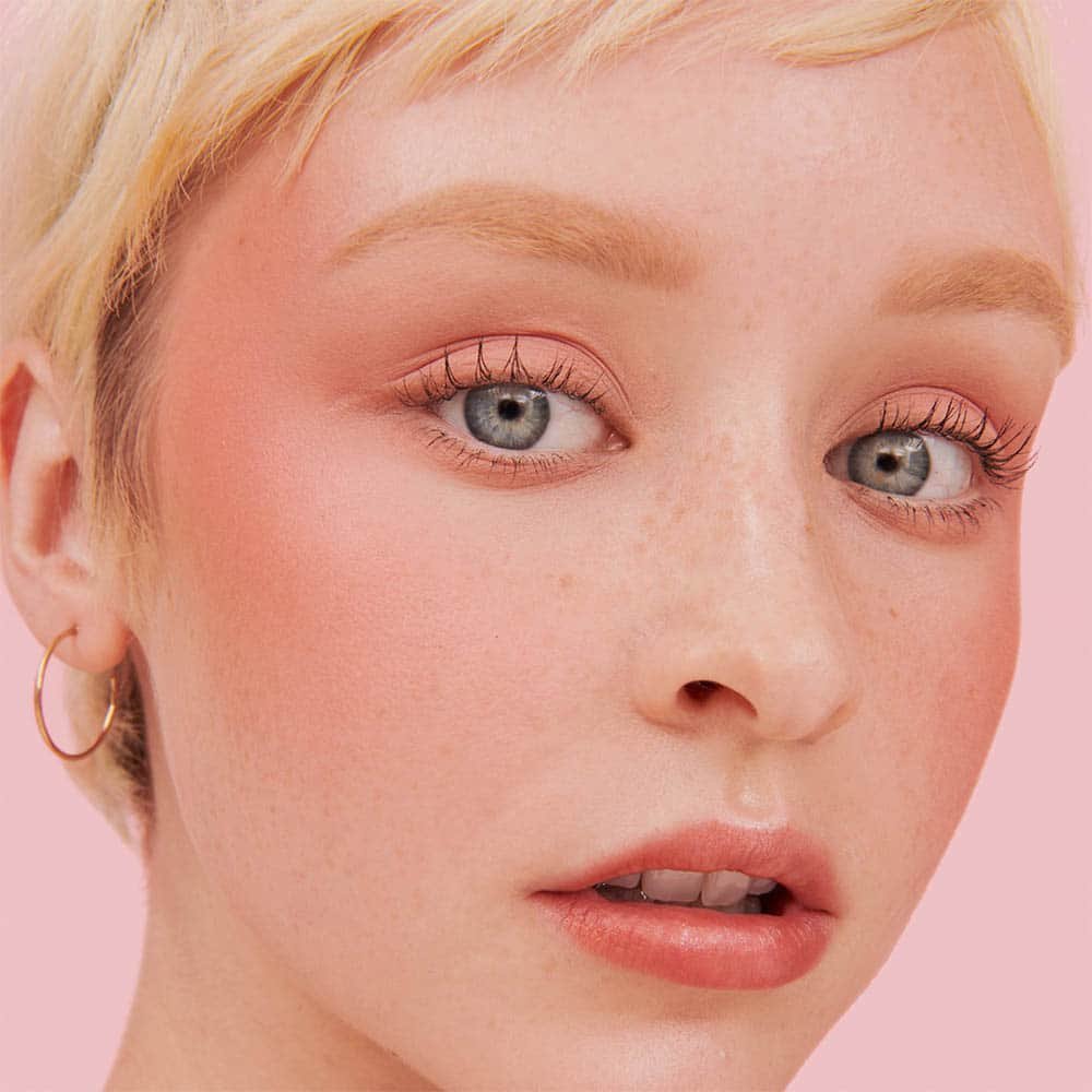 Benefit Teint Shellie Rouge in softem Rosa mit Perlmuttschimmer