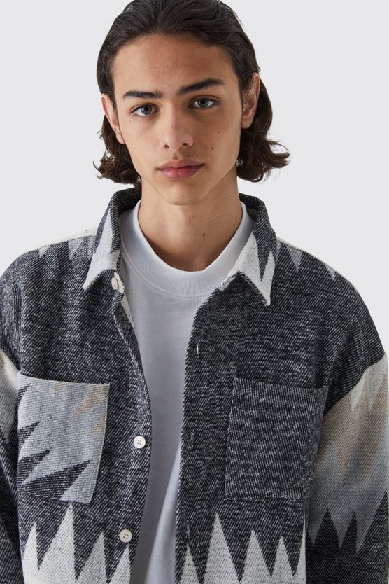 Kastiges gestreiftes Overshirt mit Knopfleiste