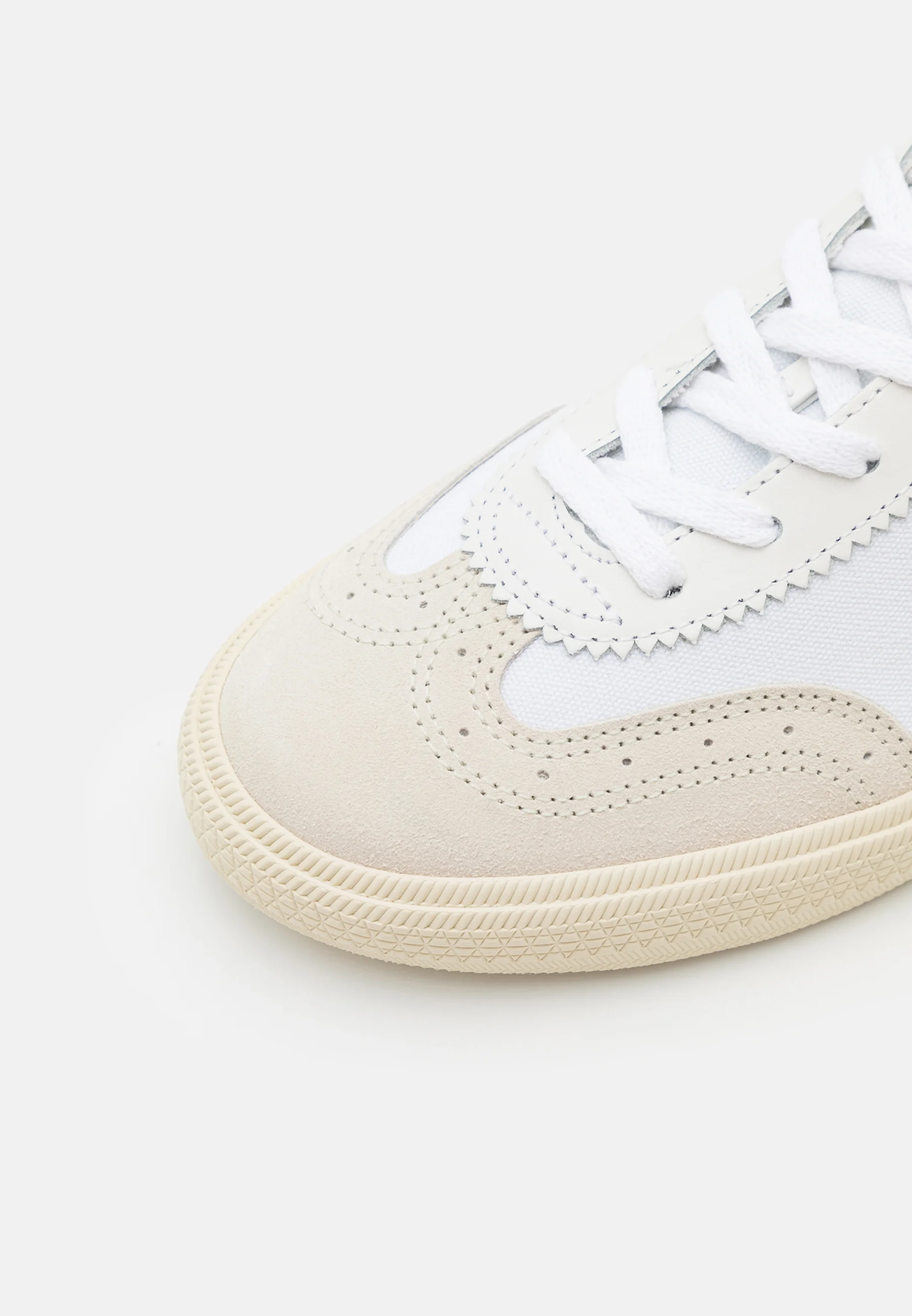 Veja VOLLEY - Zapatillas bajas