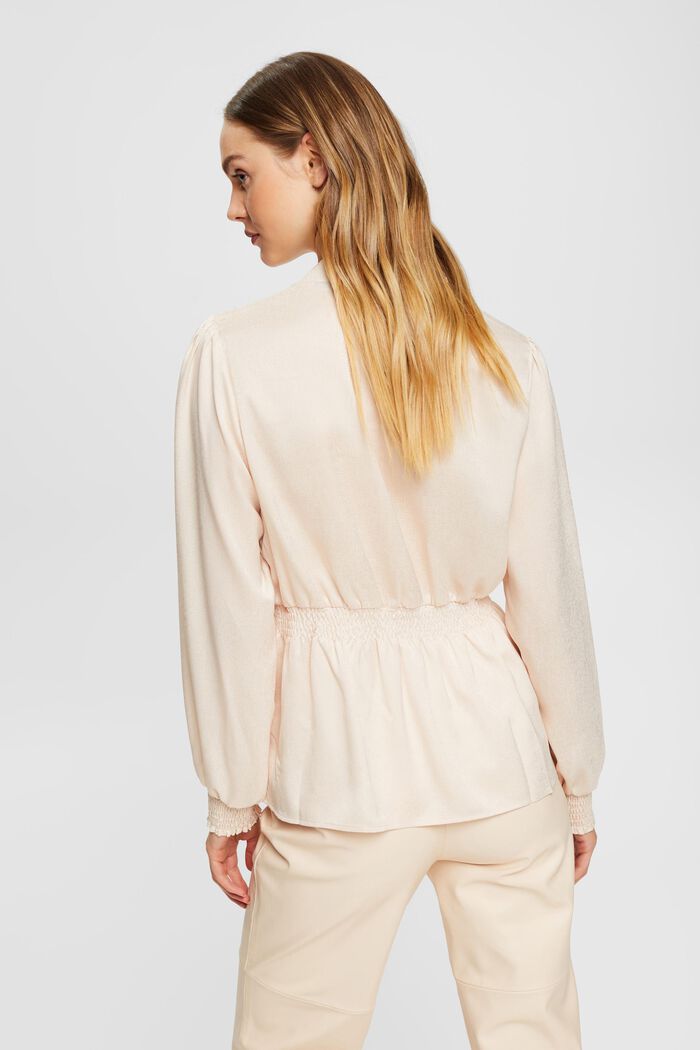 Strukturierte Bluse mit gesmokten Details