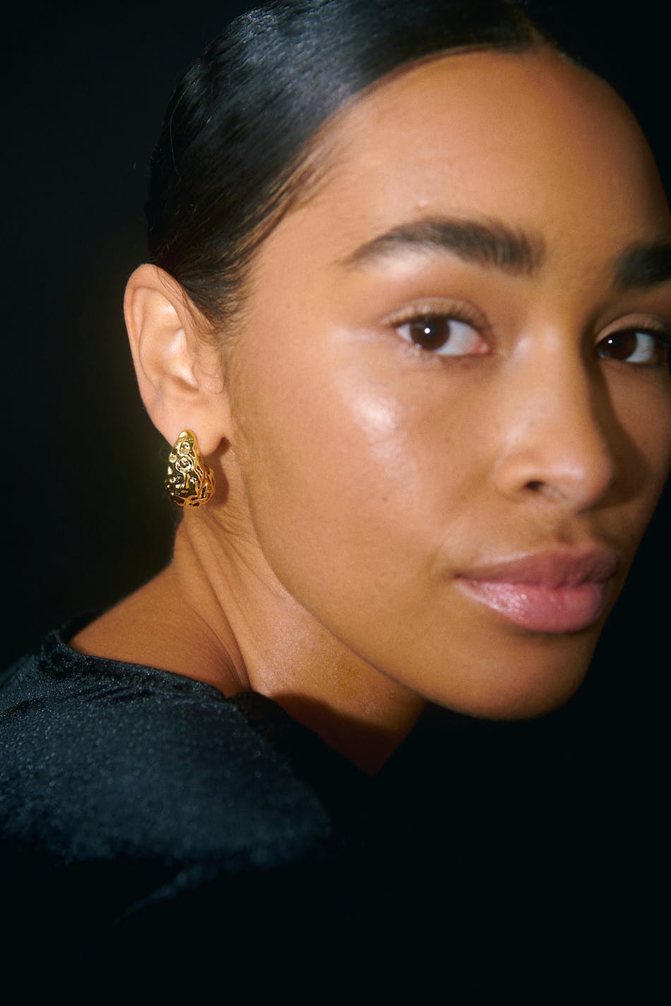Crinkled gold drop earrings
