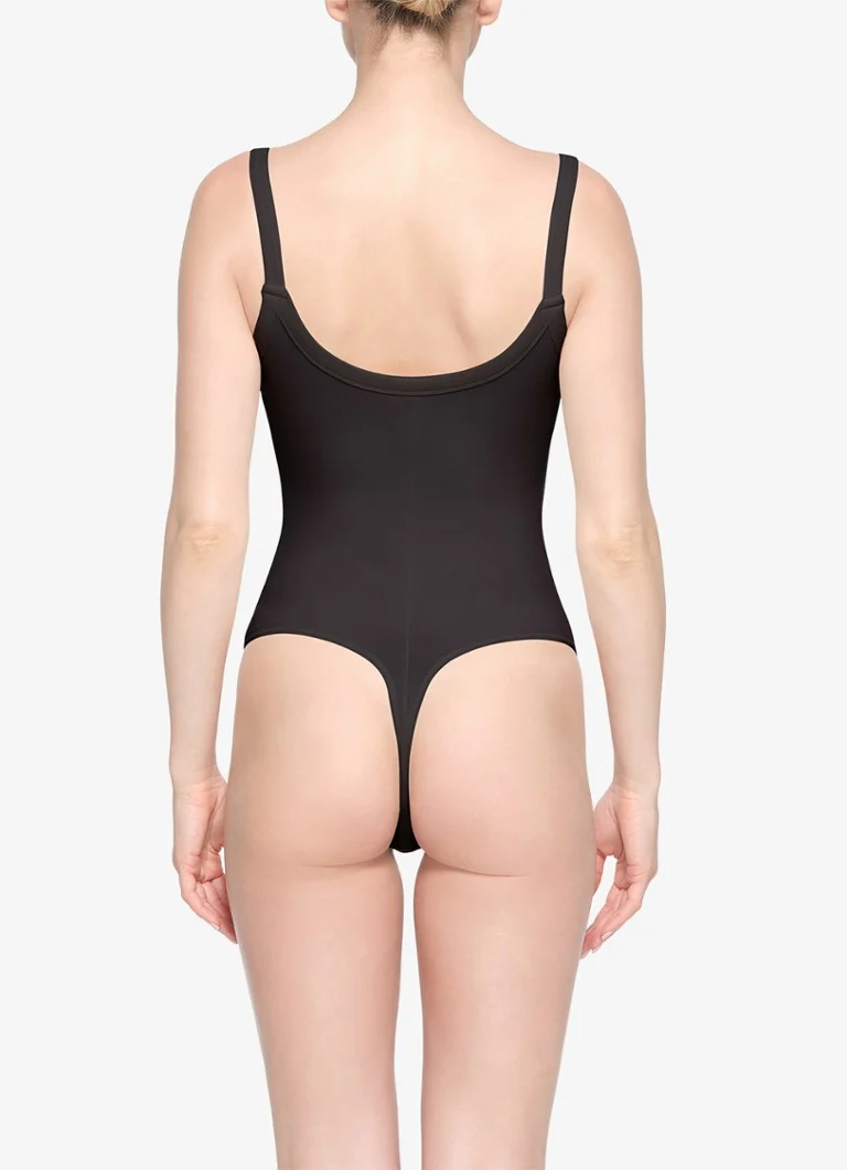 SKIMS Bavlněný žerzejový string body s elastickým lemem