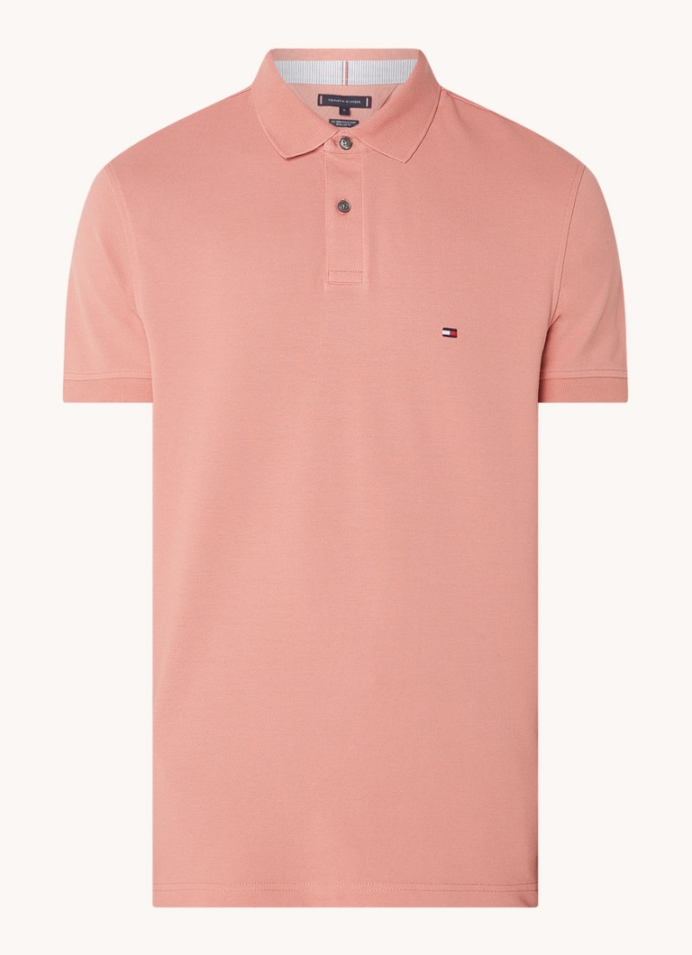 Polo Tommy Hilfiger Core de corte regular, confeccionada em piqué de algodão com bordado do logotipo.