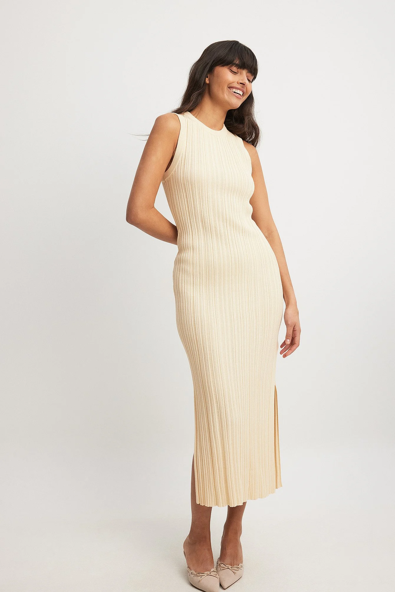 Ärmelloses Midikleid aus Rippenstrick
