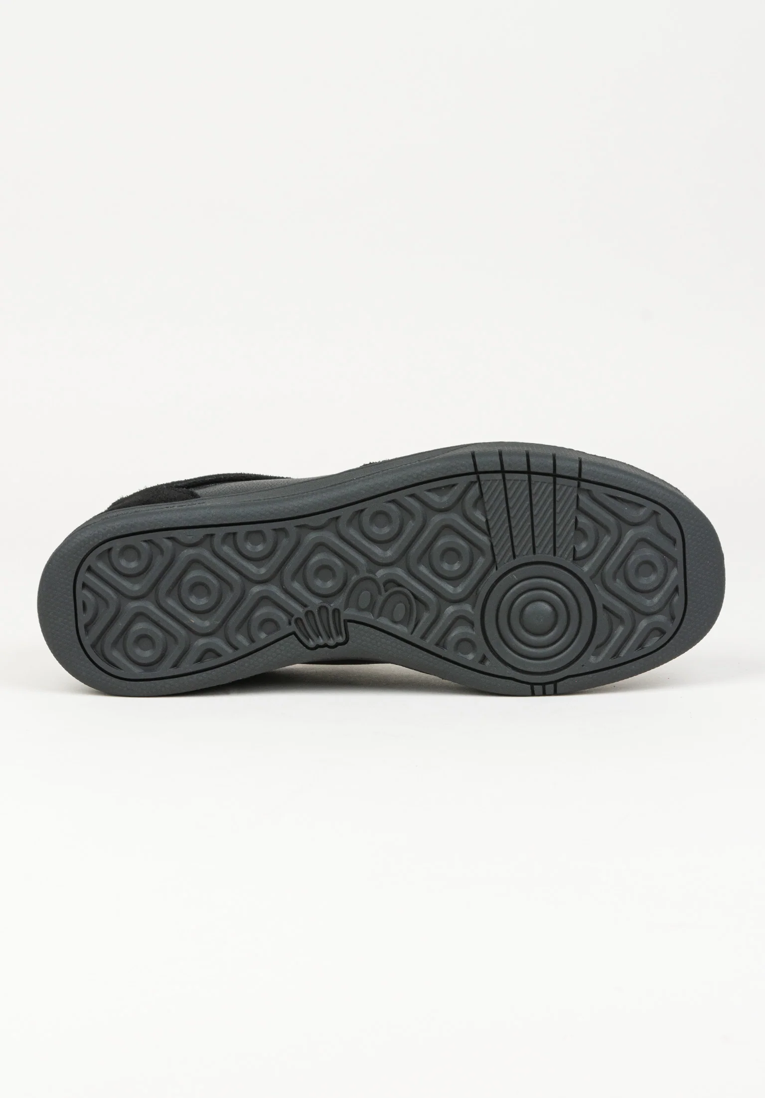 CM001 Low Suede