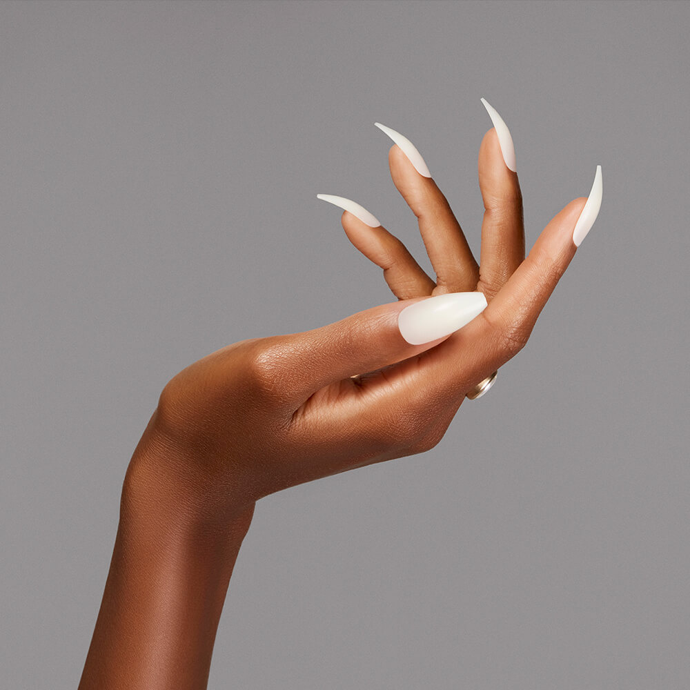 Ardell Nail Addict Natural Stilleto Faux-ongles prêt à poser Ardell avec accessoires