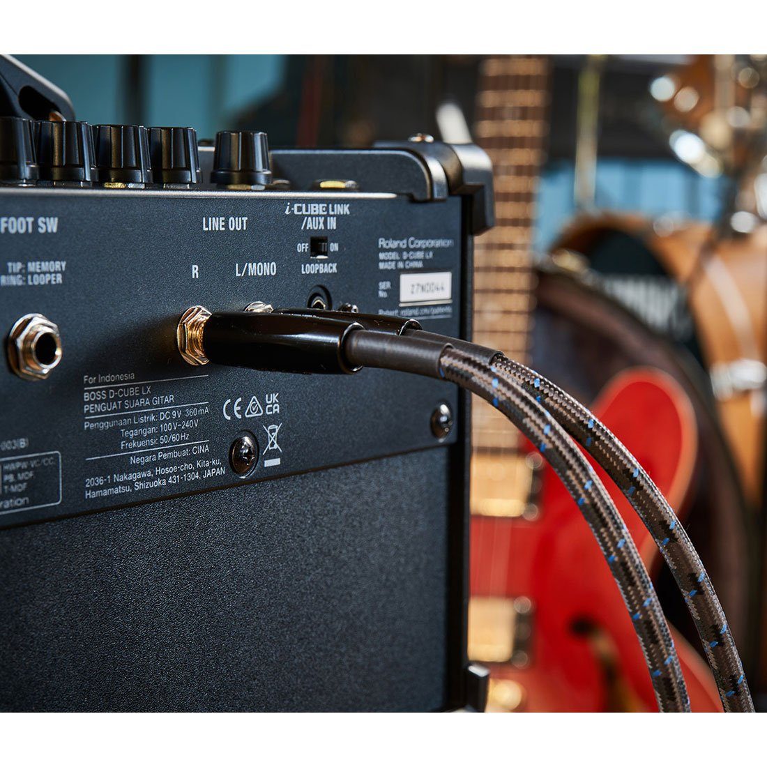 Boss by Roland Dual Cube LX Gitarren Verstärker (mit Kabel)
