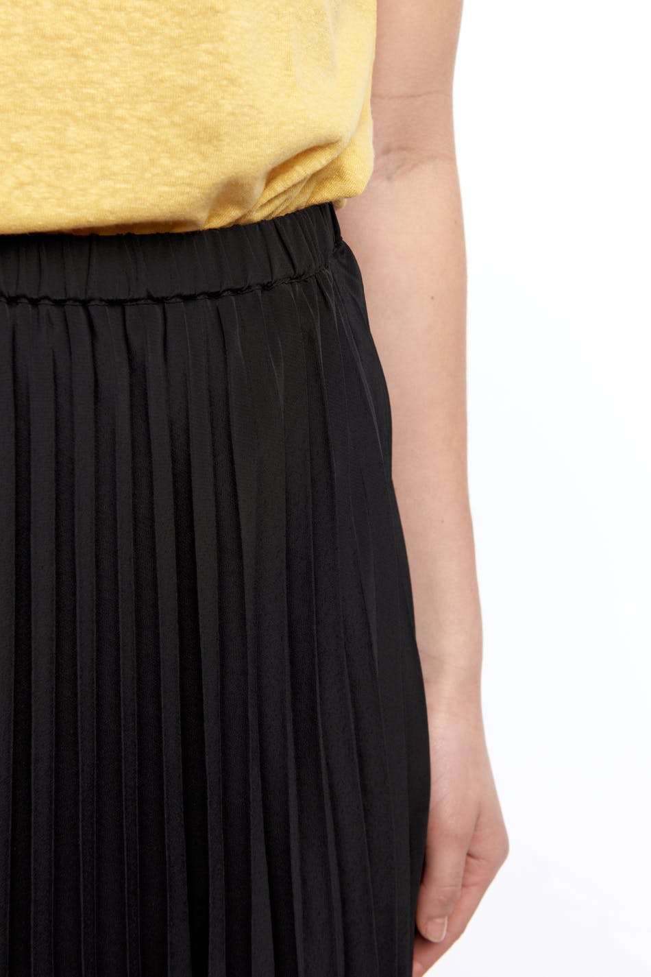 Sarina pleated skirt
