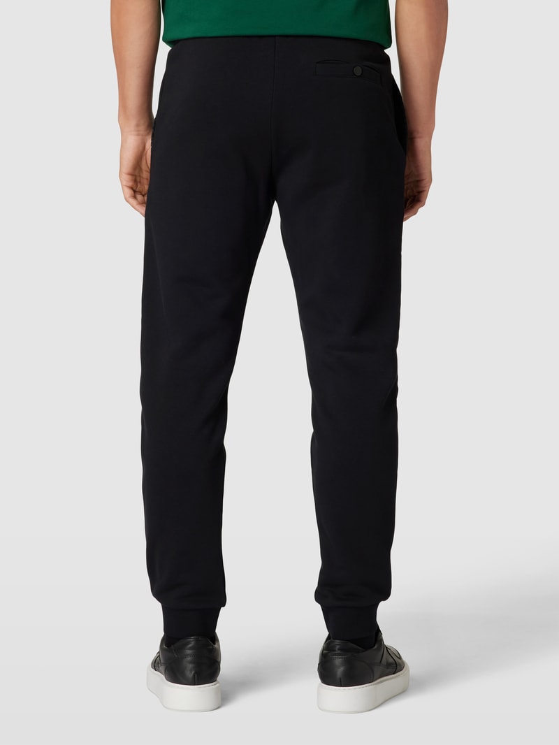 Sweatpants mit Gesäßtasche in schwarz