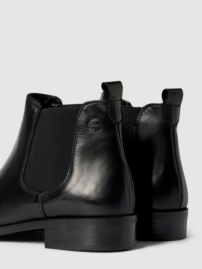 Chelsea Boots mit elastischen Einsätzen in schwarz