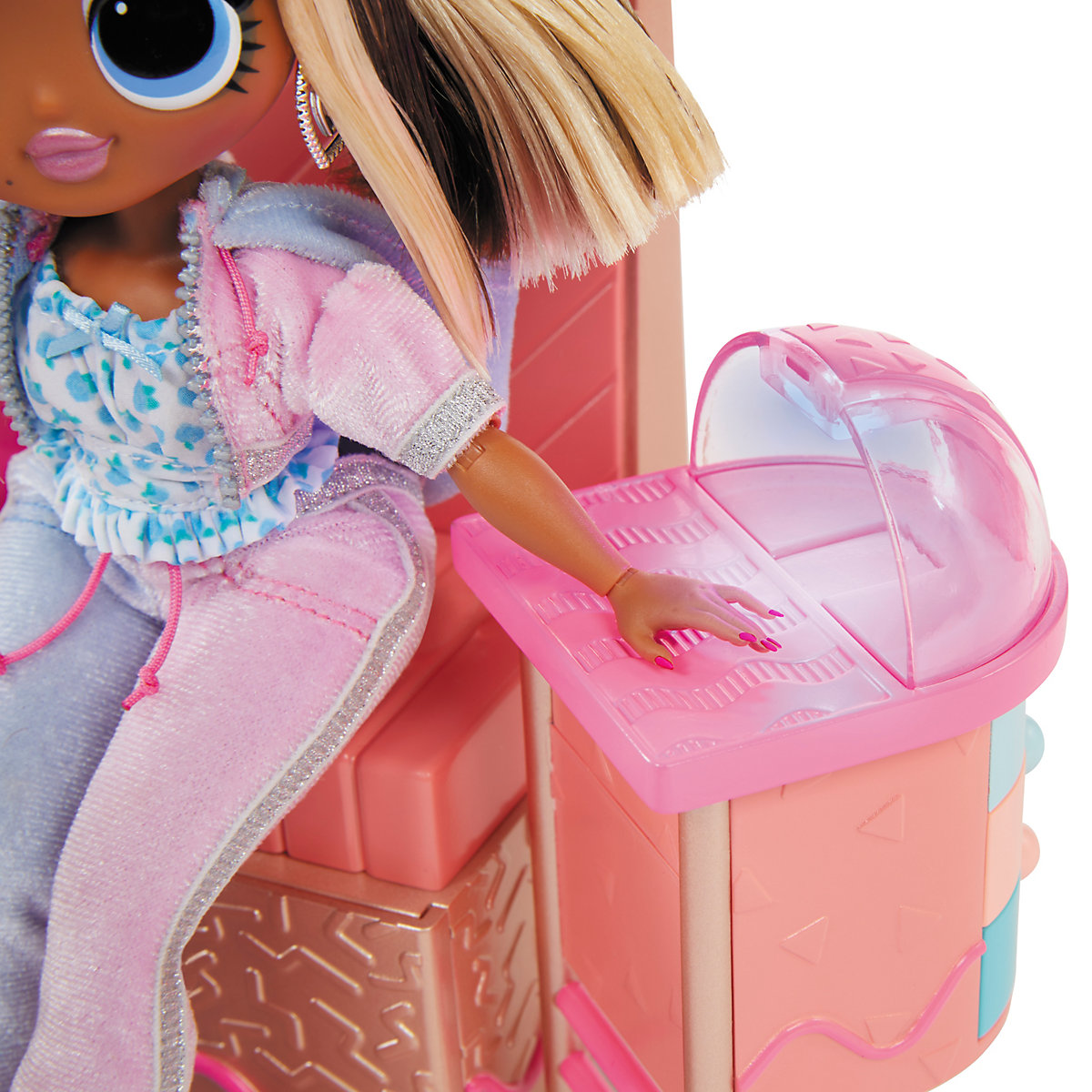 L.O.L. Surprise! Shine On Salon & Spa Set
