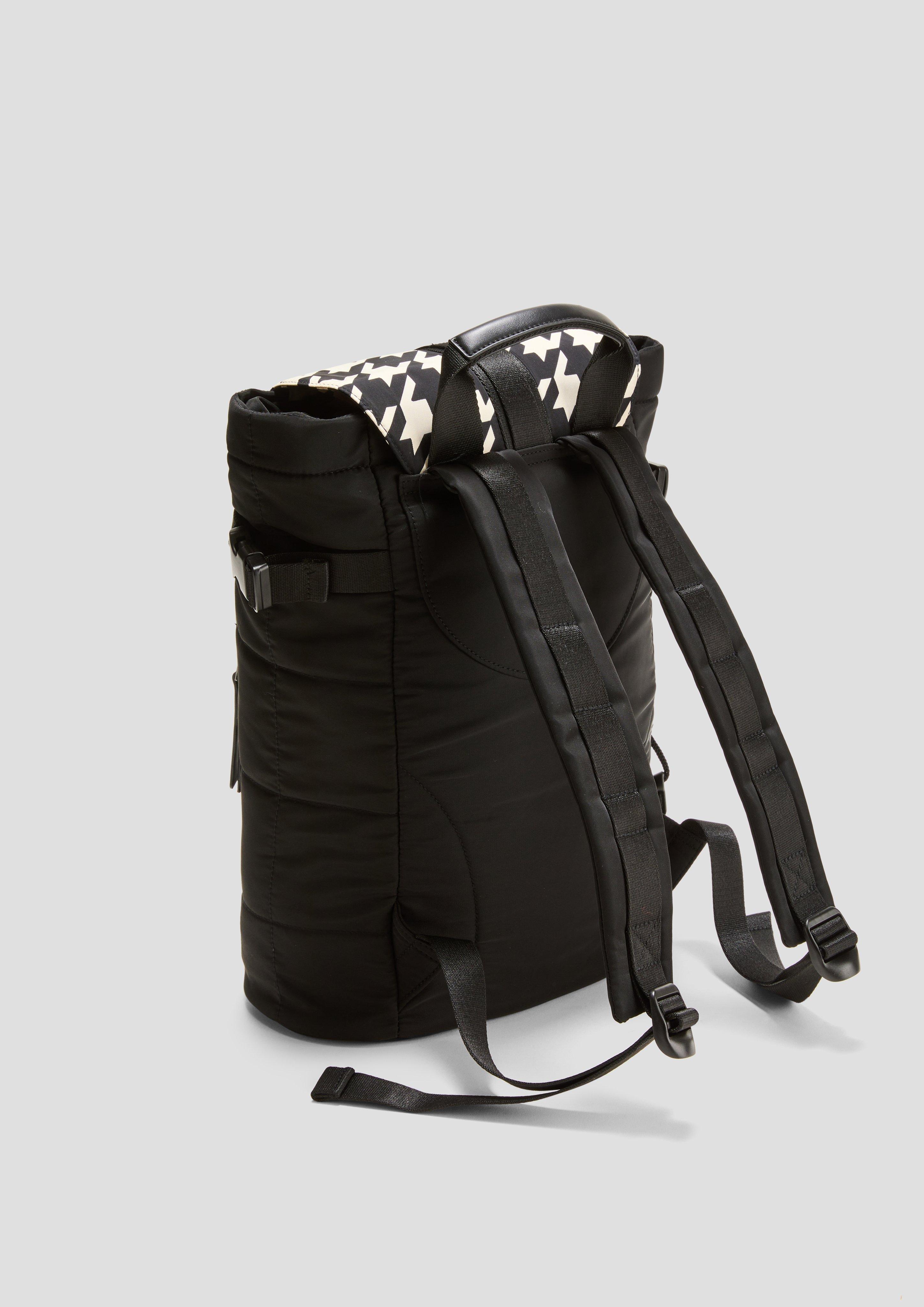 Rucksack in sportlichem Design  2139372-99R3