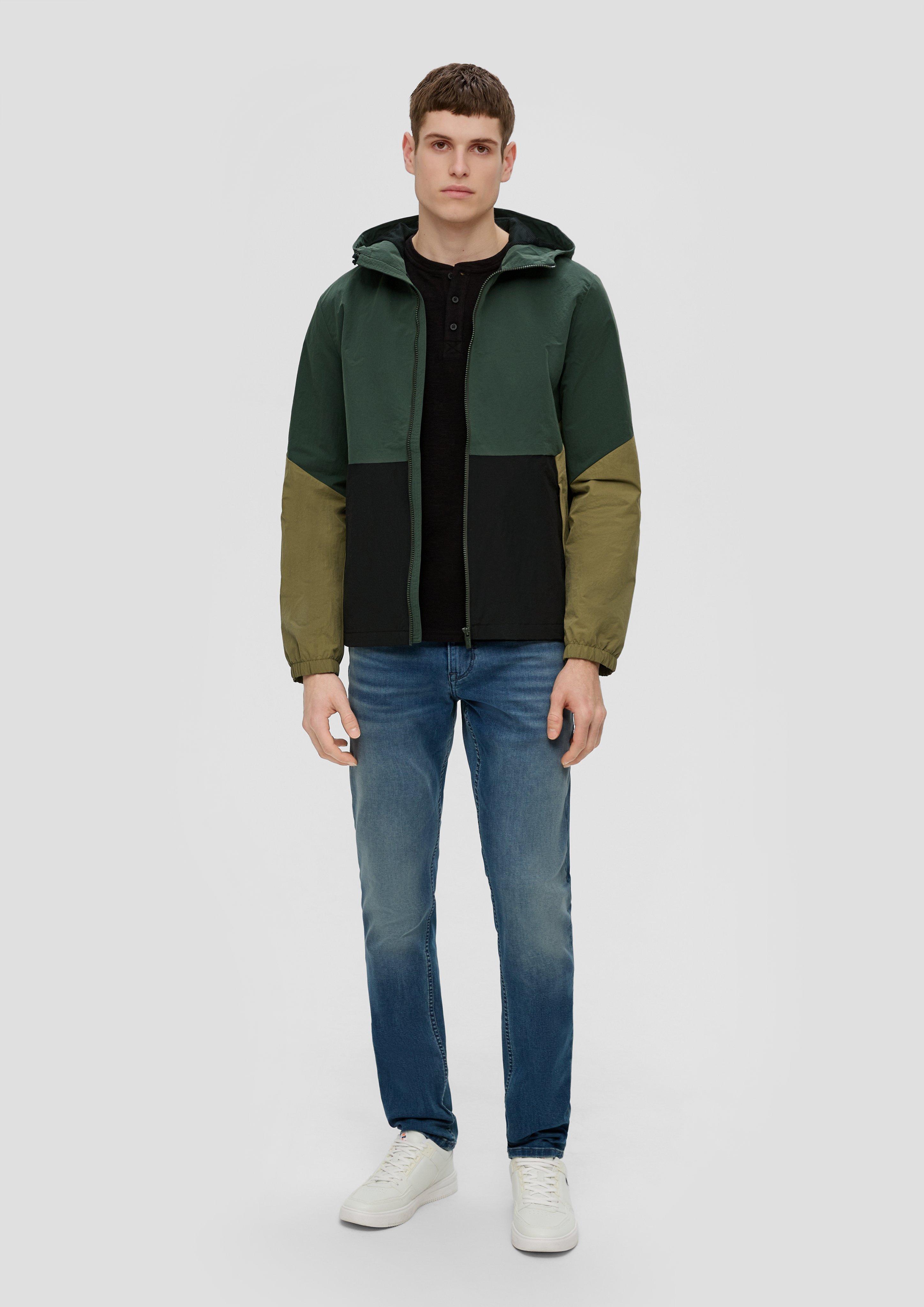 Kapuzenjacke aus Nylon  2141627-7896