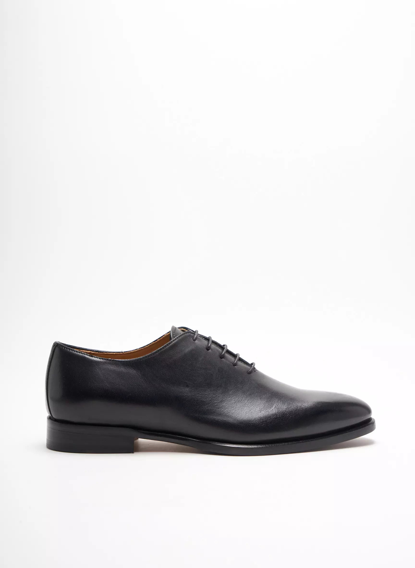 Marvin Co Luxe Derby Homme couleur noir