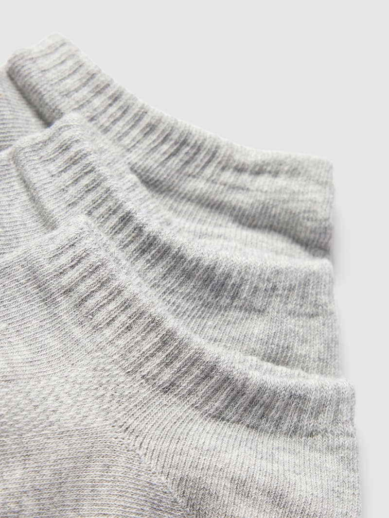 Sneakersocken mit elastischen Einsätzen im 3er-Pack in silber meliert