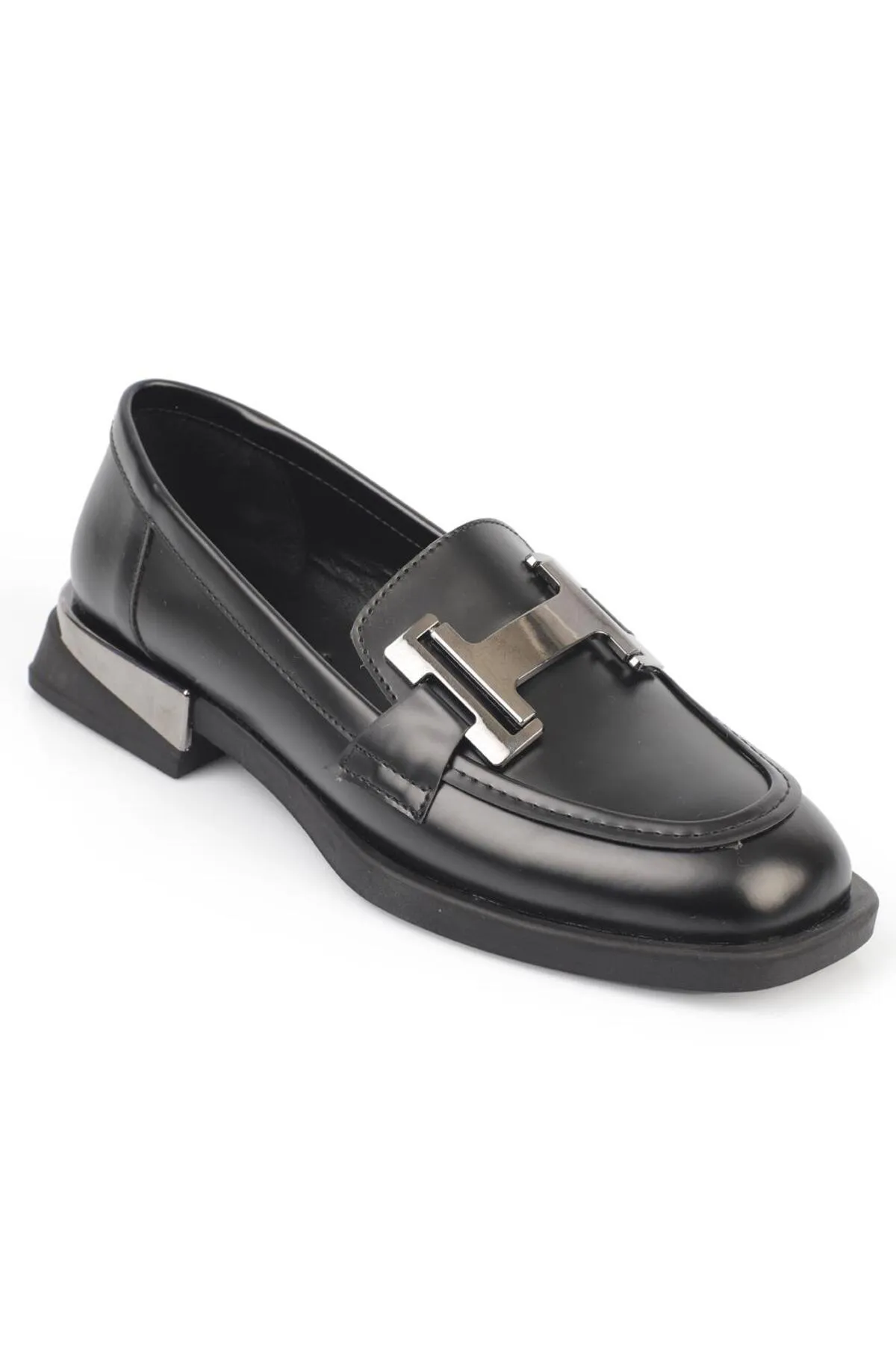 Capone Outfitters  Capone Blunt Toe Damen-Loafer mit H-Schnalle