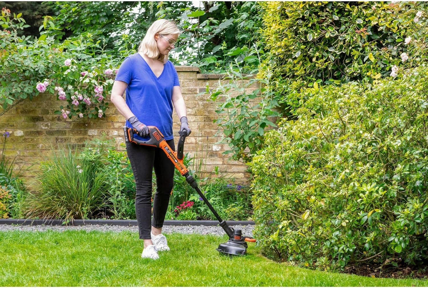 Black & Decker BCST918D1 Χορτοκοπτικό 18 Volt 2.0 Ah Li-ion 28 cm