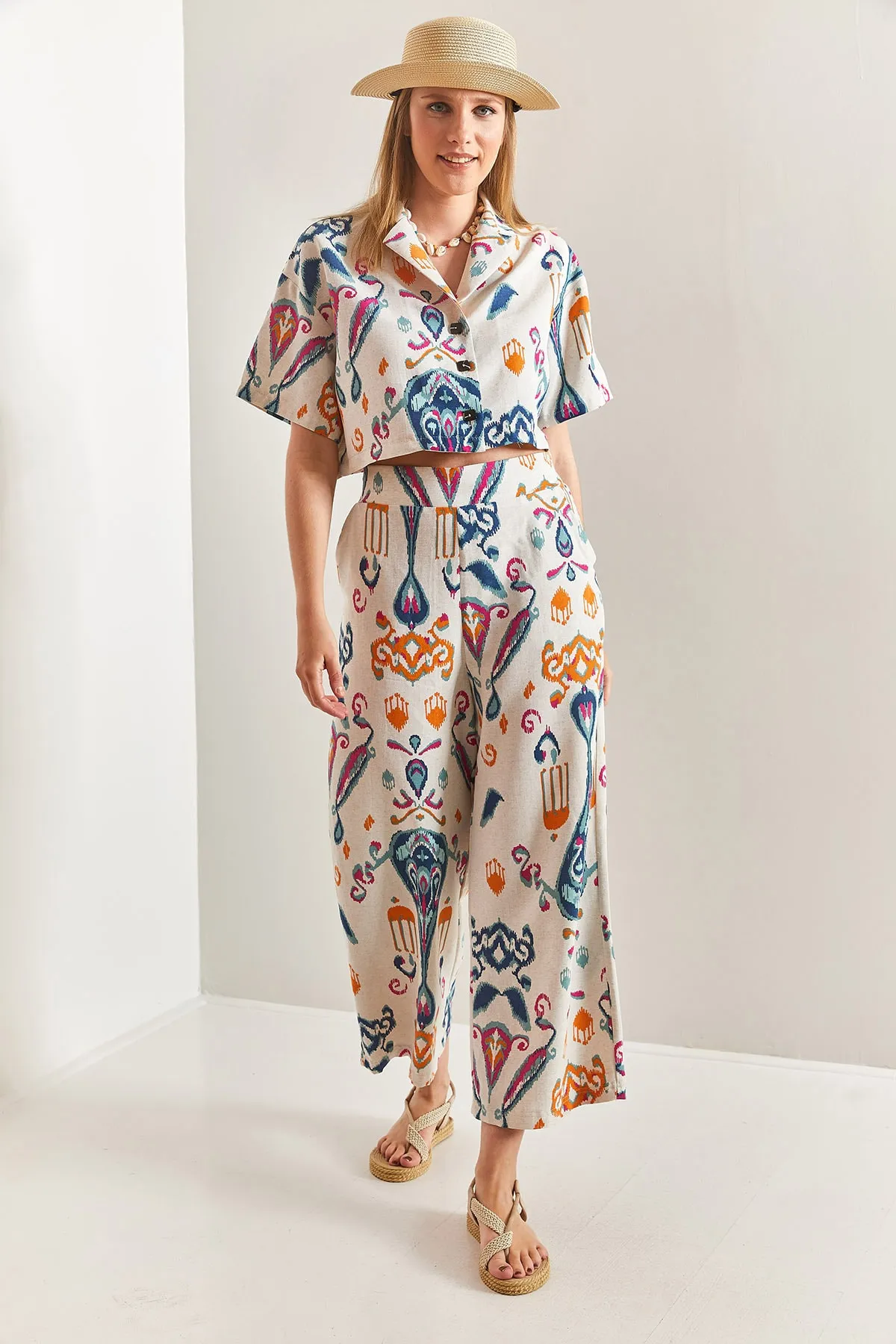 Bianco Lucci  Damen-Set mit kurzärmligen Ethno-Leinen-Crop-Hemdhosen